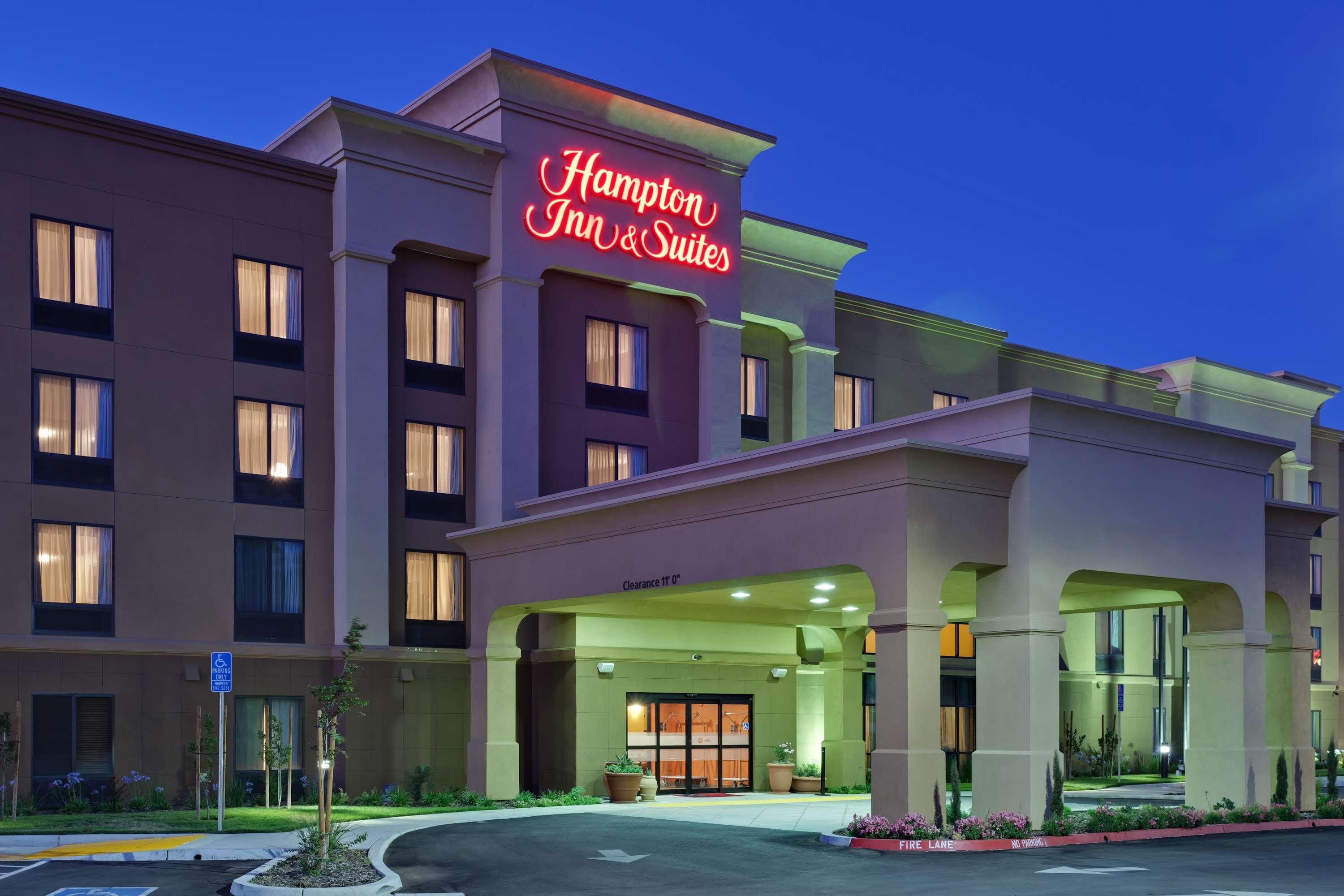 Hampton Inn & Suites Fresno - Northwest Herndon Zewnętrze zdjęcie